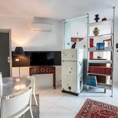 Decastillia Apartment Milan